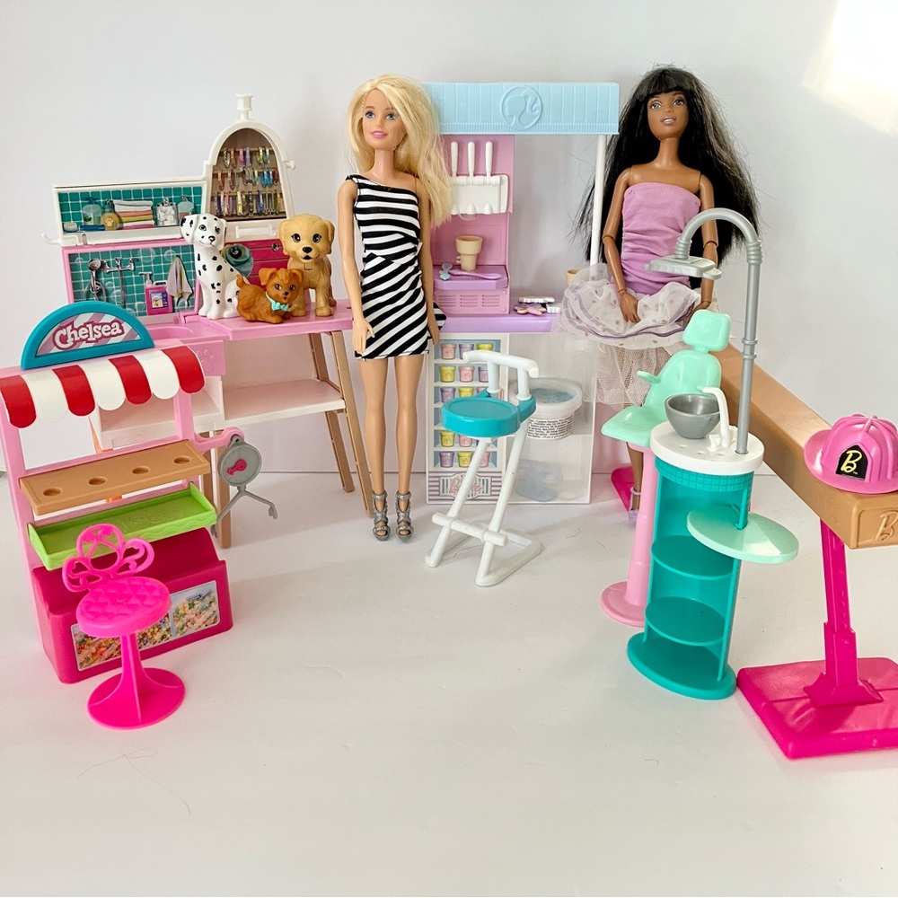 Barbie & Nikki Career Themed‎ Playset Lot Dentist Gymnast Ice Cream Shop